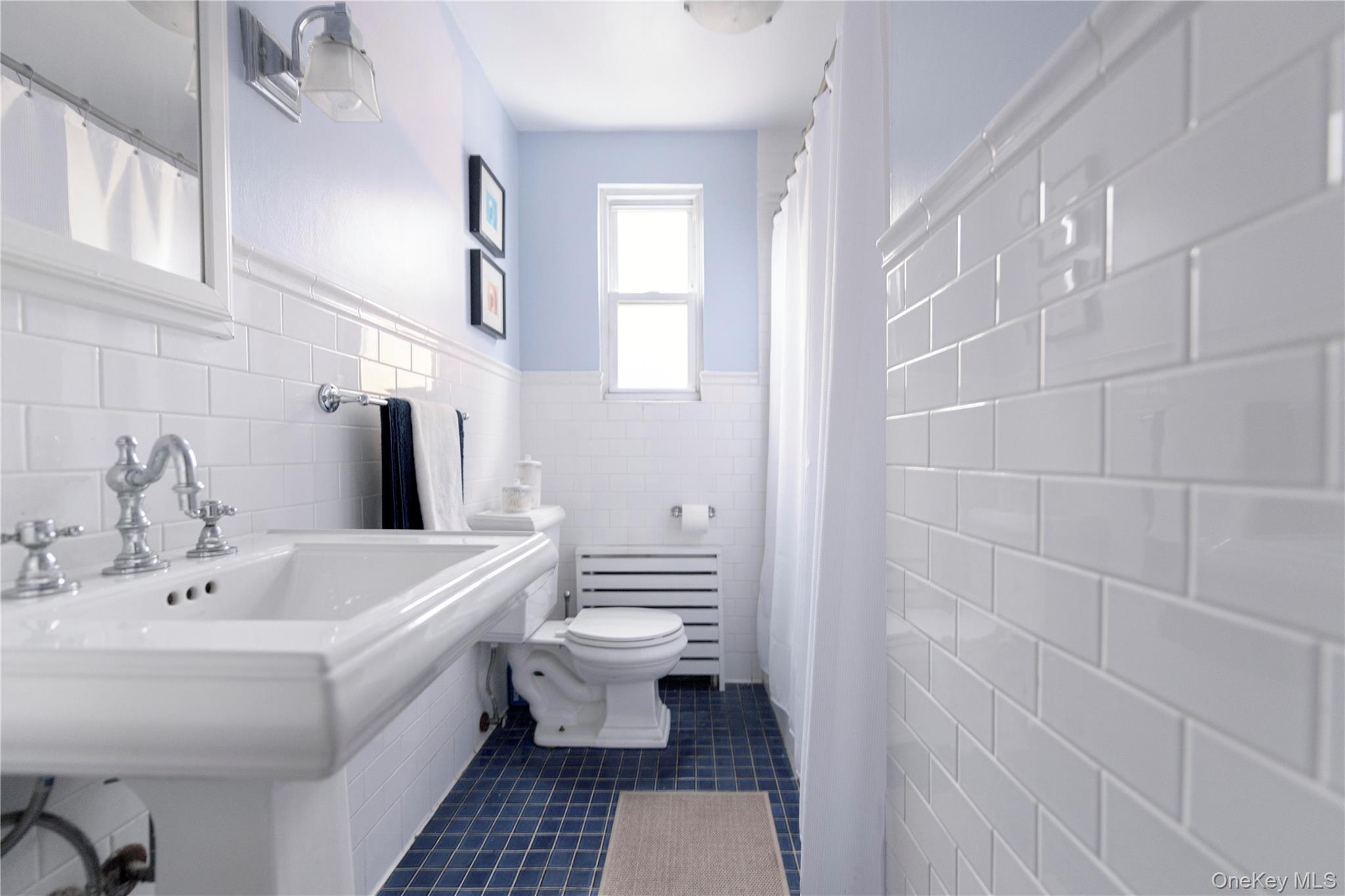 #17 photo, 301 Park Lane, Little Neck , NY 11363