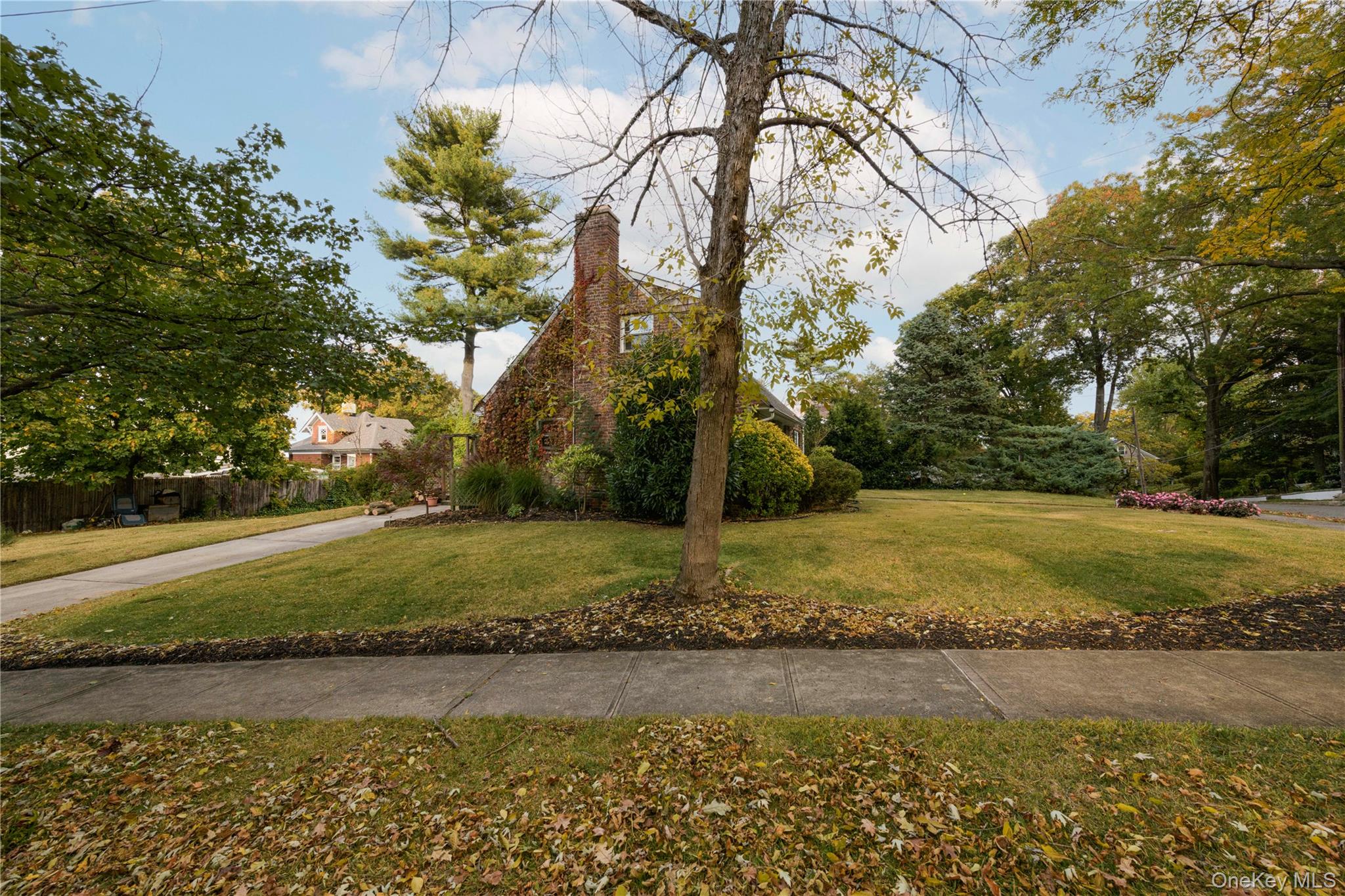 #3 photo, 301 Park Lane, Little Neck , NY 11363