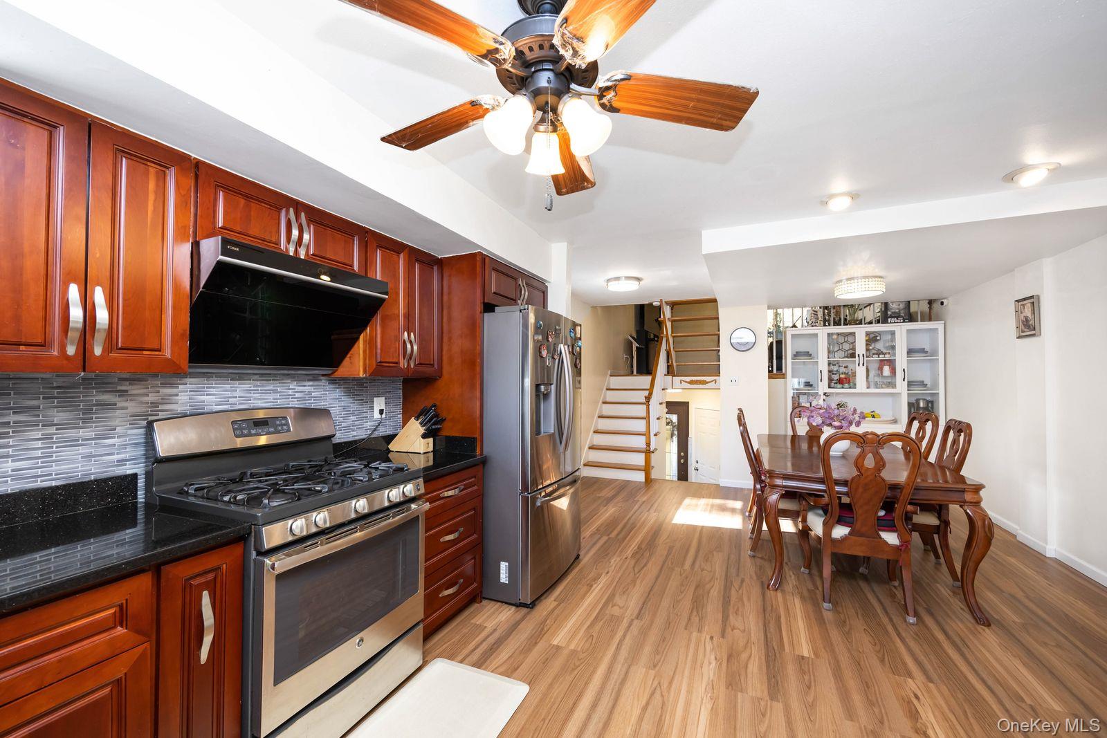 #18 photo, 197 Park Drive, Staten Island , NY 10314