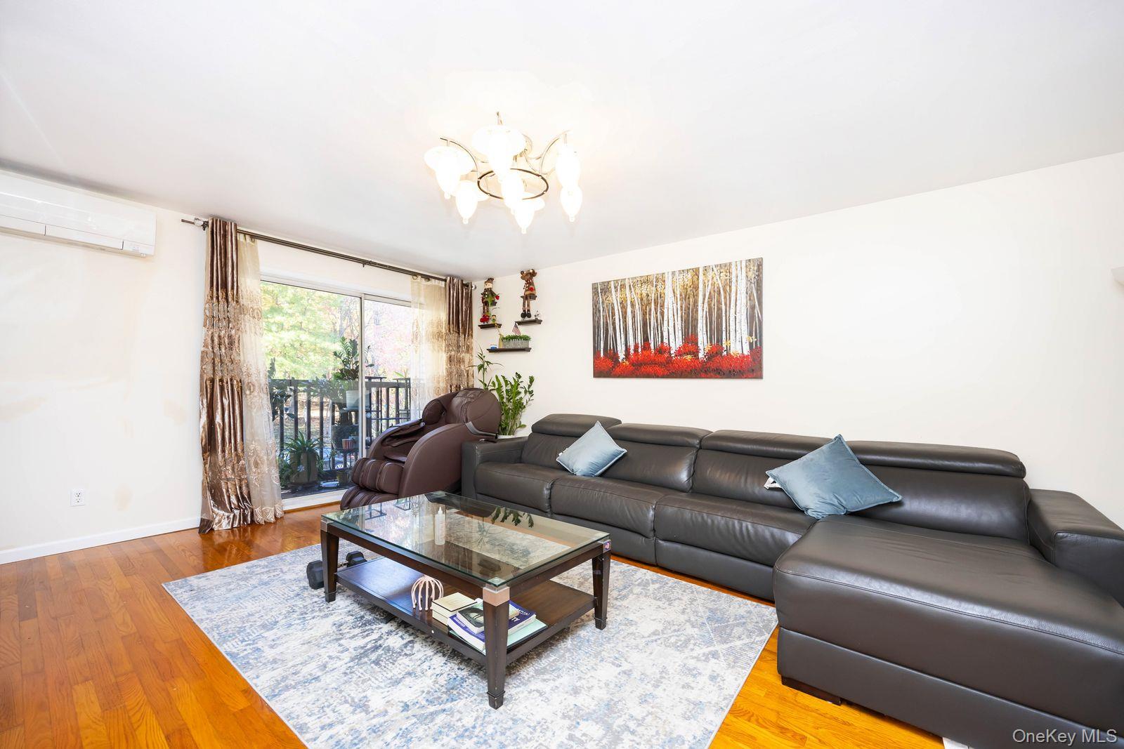 #19 photo, 197 Park Drive, Staten Island , NY 10314