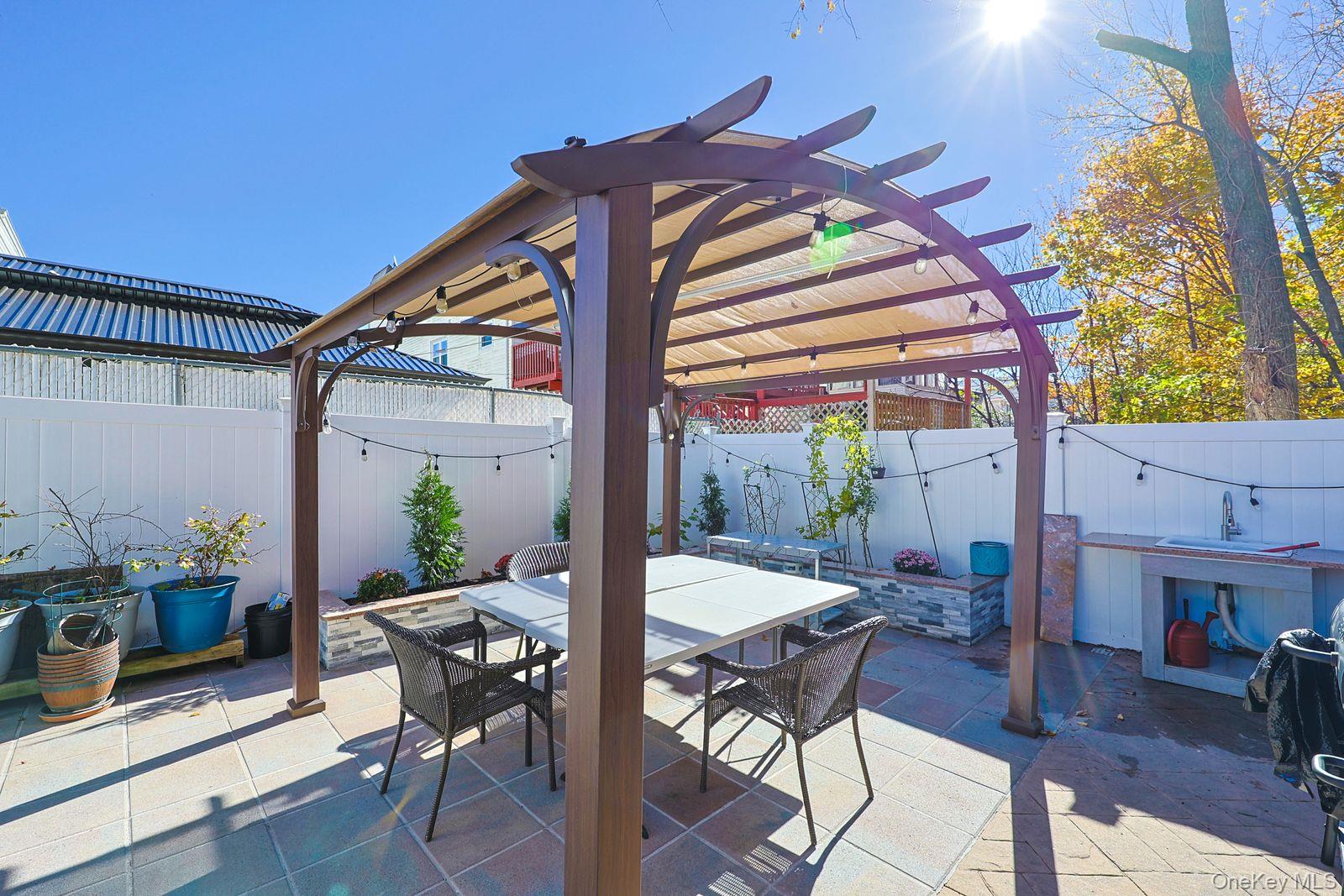 #5 photo, 197 Park Drive, Staten Island , NY 10314