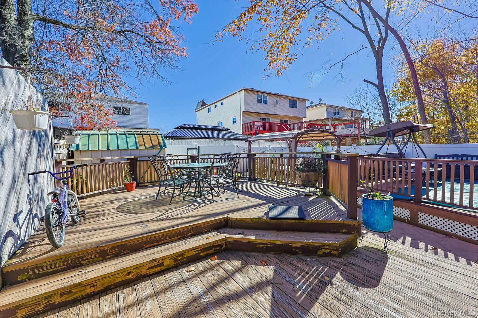 #9 photo, 197 Park Drive, Staten Island , NY 10314