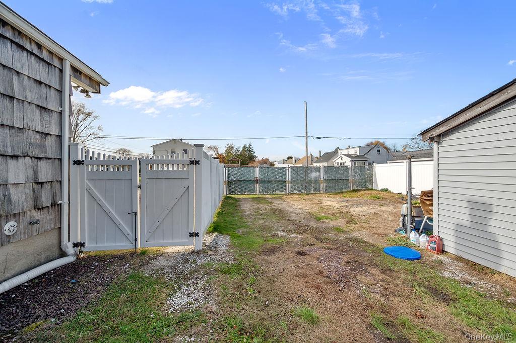 #10 photo, 185 Throop Street, West Babylon , NY 11704