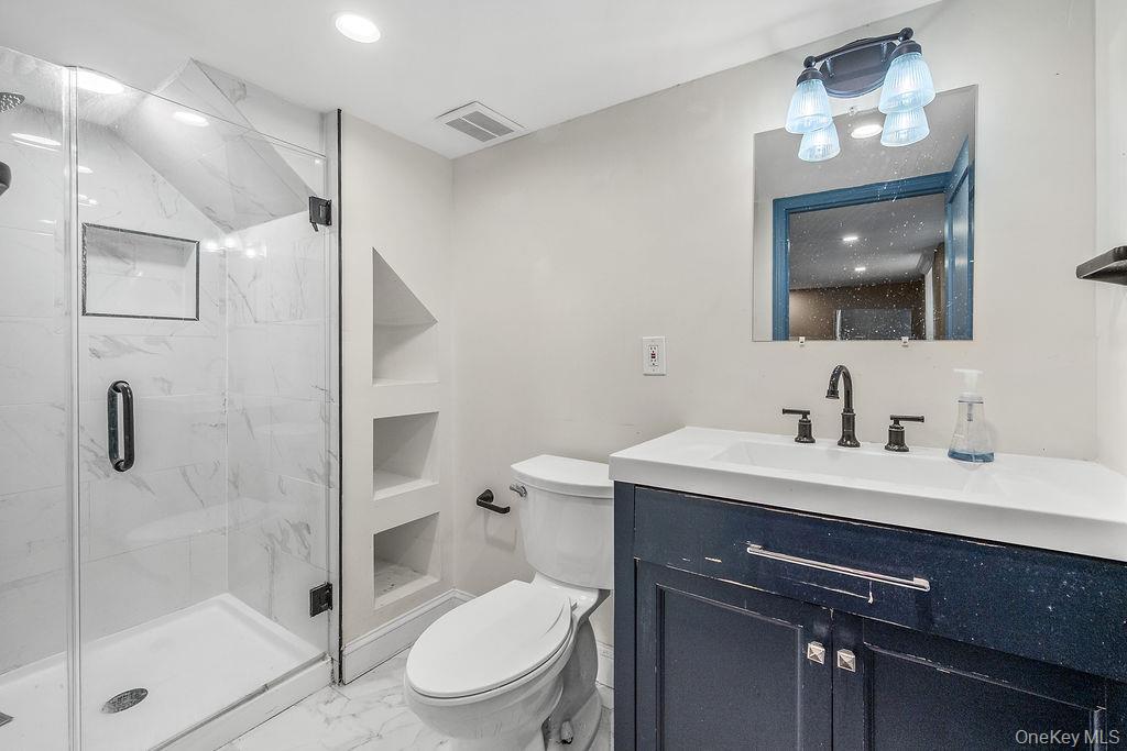 #14 photo, 185 Throop Street, West Babylon , NY 11704