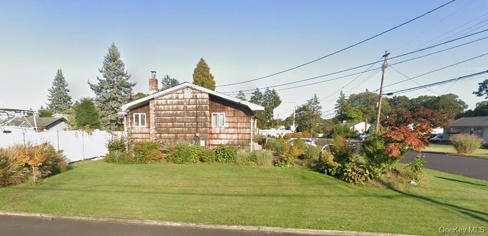 #3 photo, 185 Throop Street, West Babylon , NY 11704