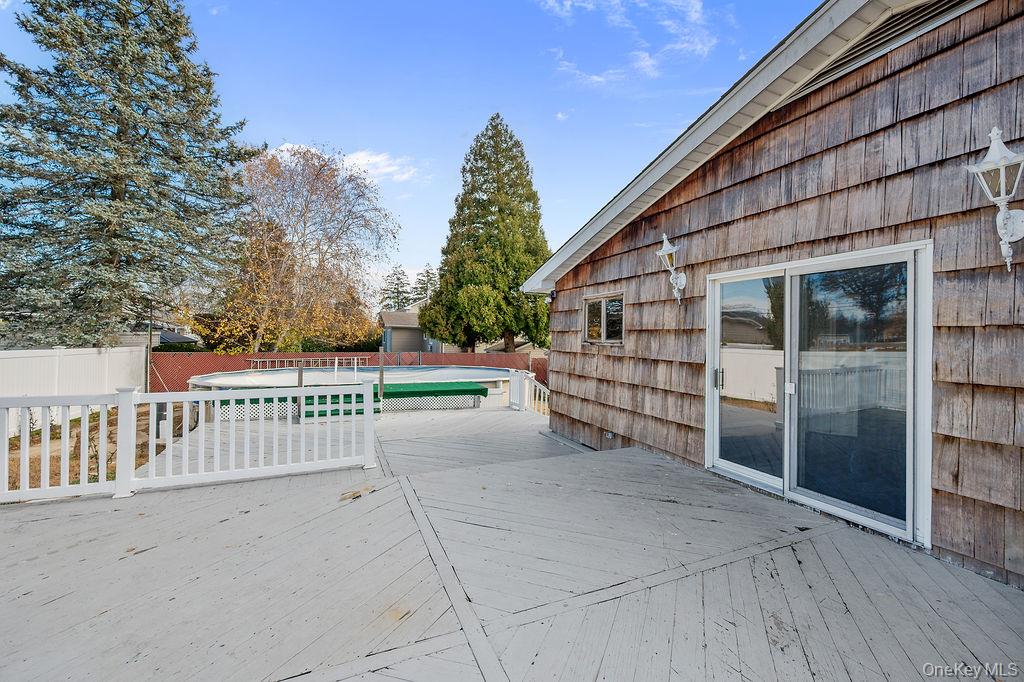 #8 photo, 185 Throop Street, West Babylon , NY 11704