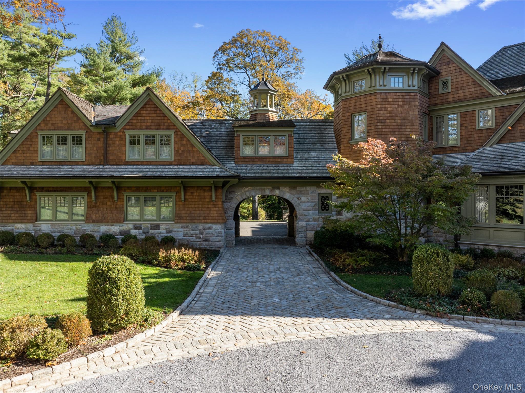 #4 photo, 143 Heather Lane, Mill Neck , NY 11765