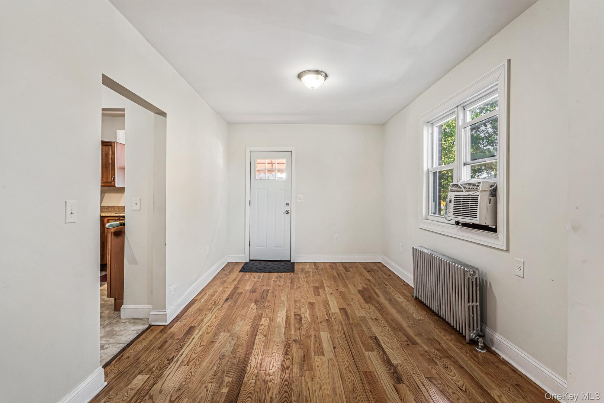 #5 photo, 61-12 Main Street, Flushing , NY 11358