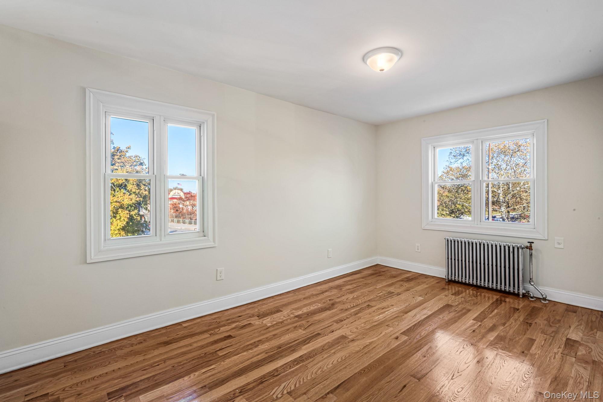 #7 photo, 61-12 Main Street, Flushing , NY 11358