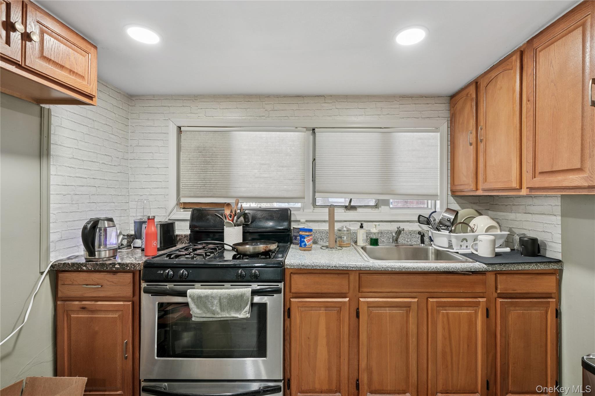 #6 photo, 3018 Hobart Street, Woodside , NY 11377