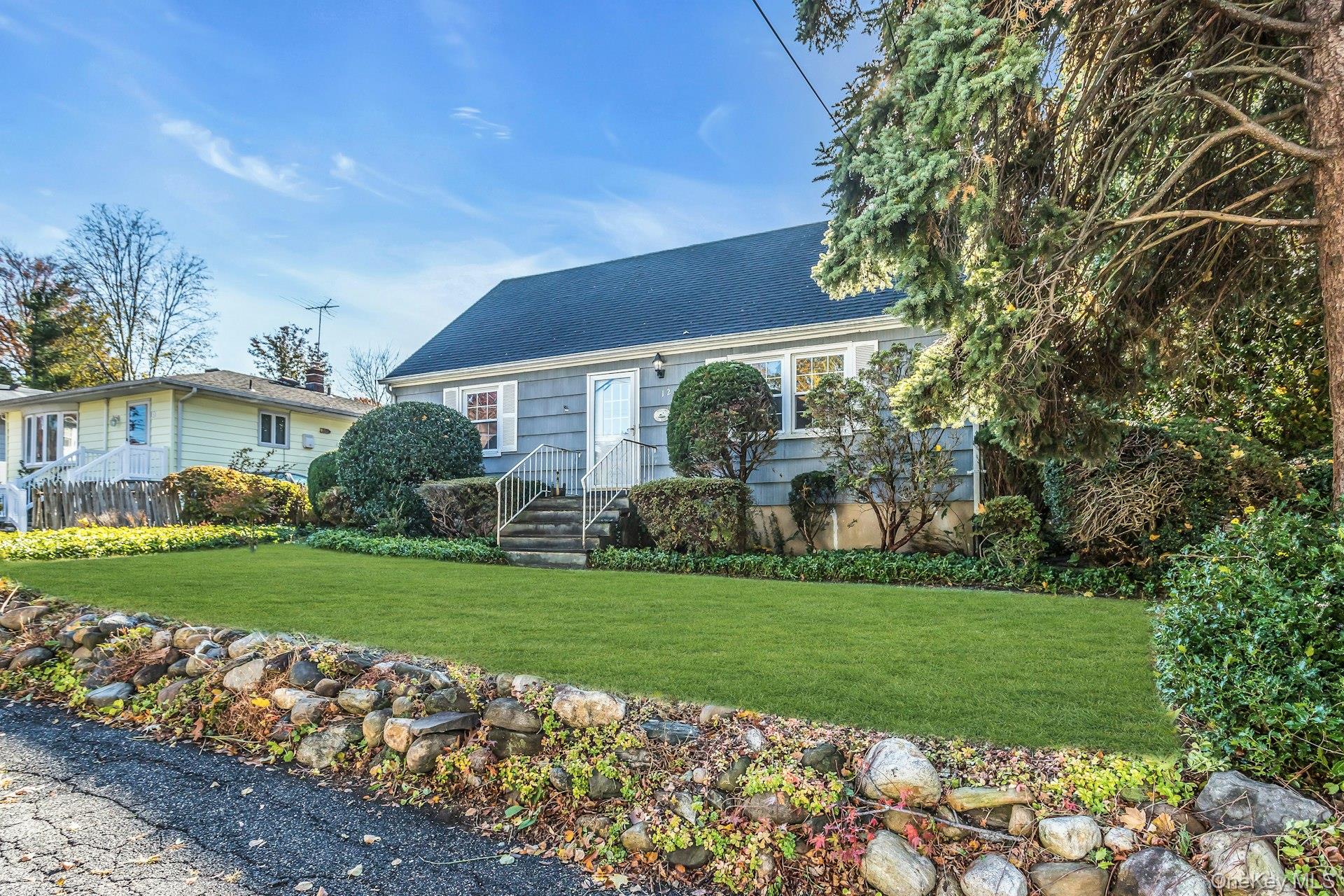 #2 photo, 12 Violet Road, Bayville , NY 11709