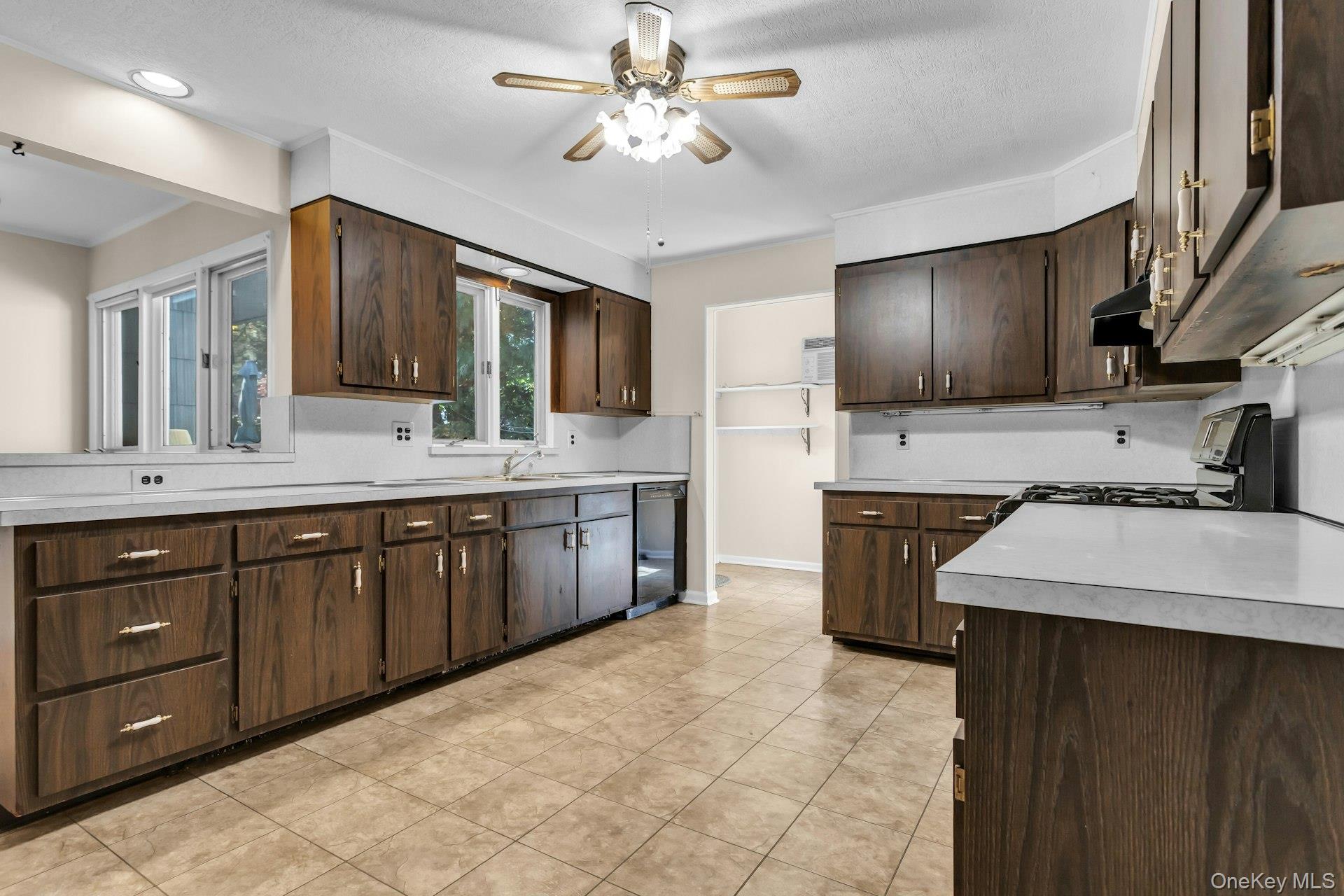 #9 photo, 12 Violet Road, Bayville , NY 11709