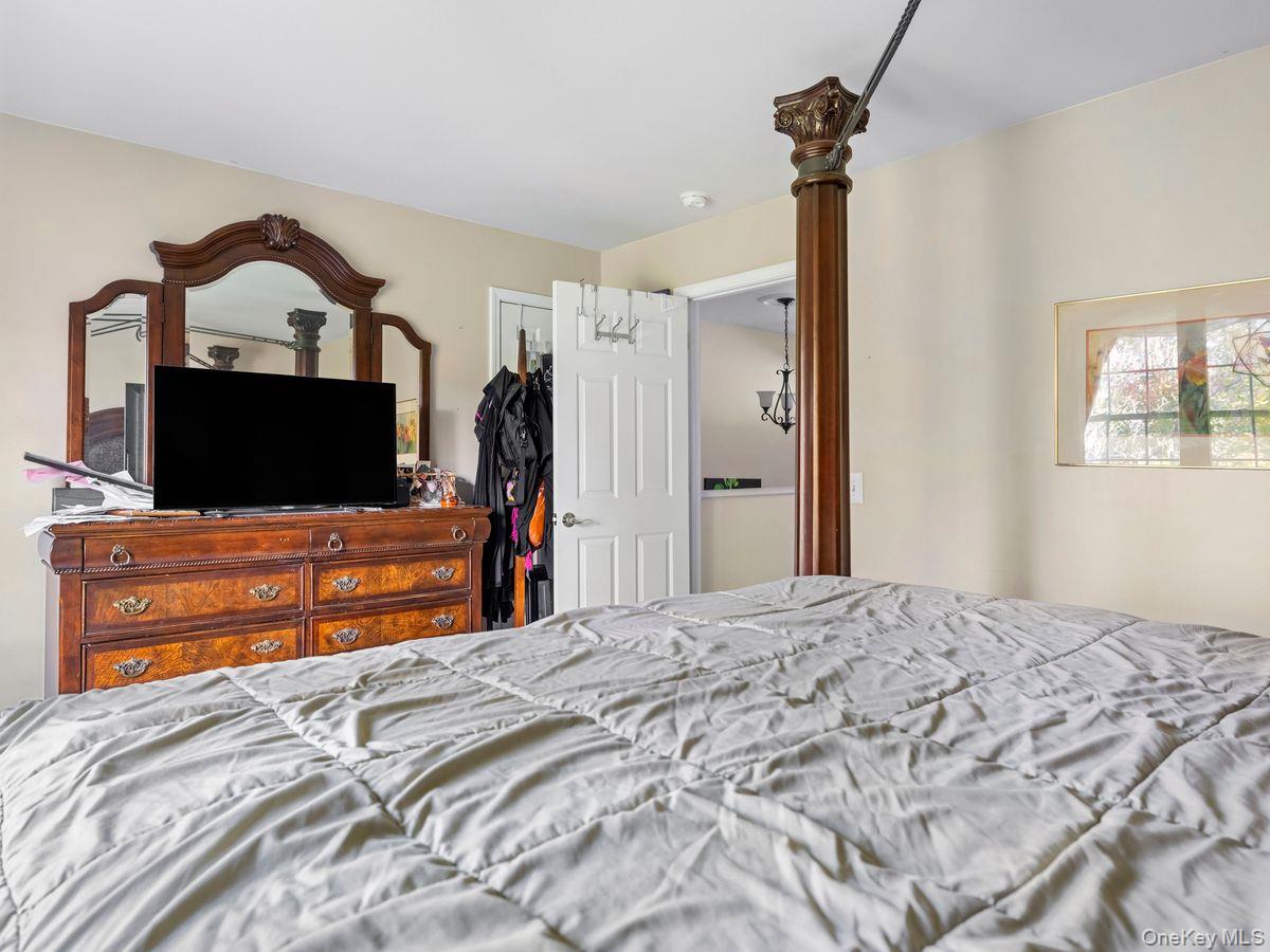 #14 photo, 222 Sterling Place, Highland , NY 12528