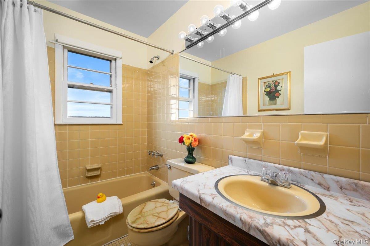 #19 photo, 183 Hudson Terrace, Yonkers , NY 10701