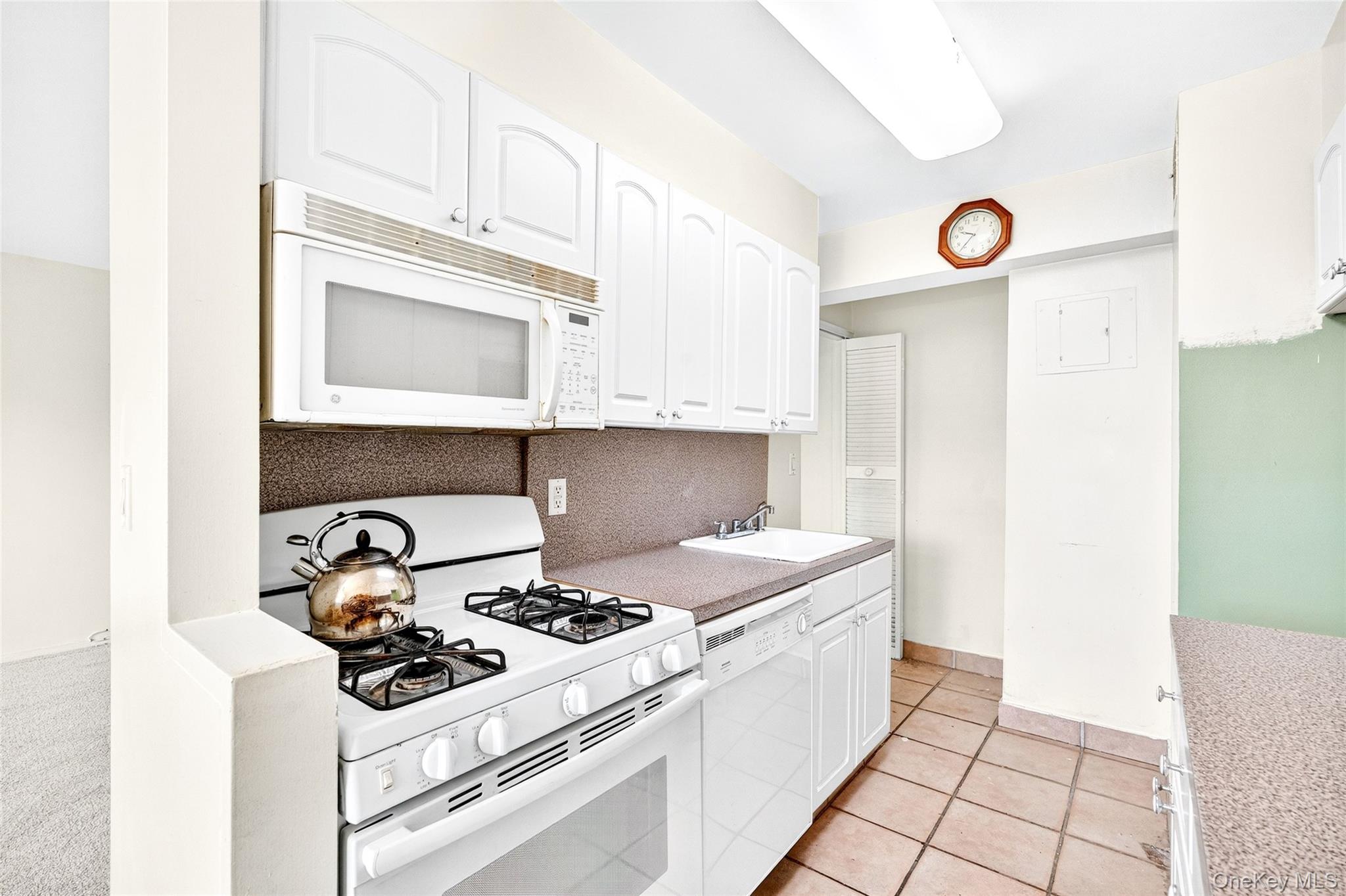 #14 photo, 80 E Hartsdale Avenue, Hartsdale , NY 10530