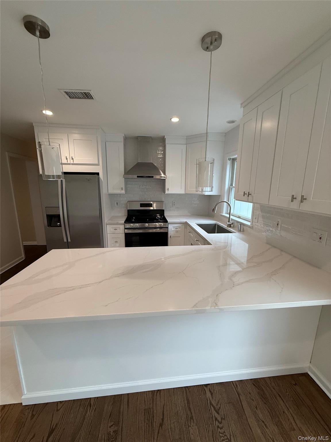 #3 photo, 114 Sterling Avenue, Harrison , NY 10528