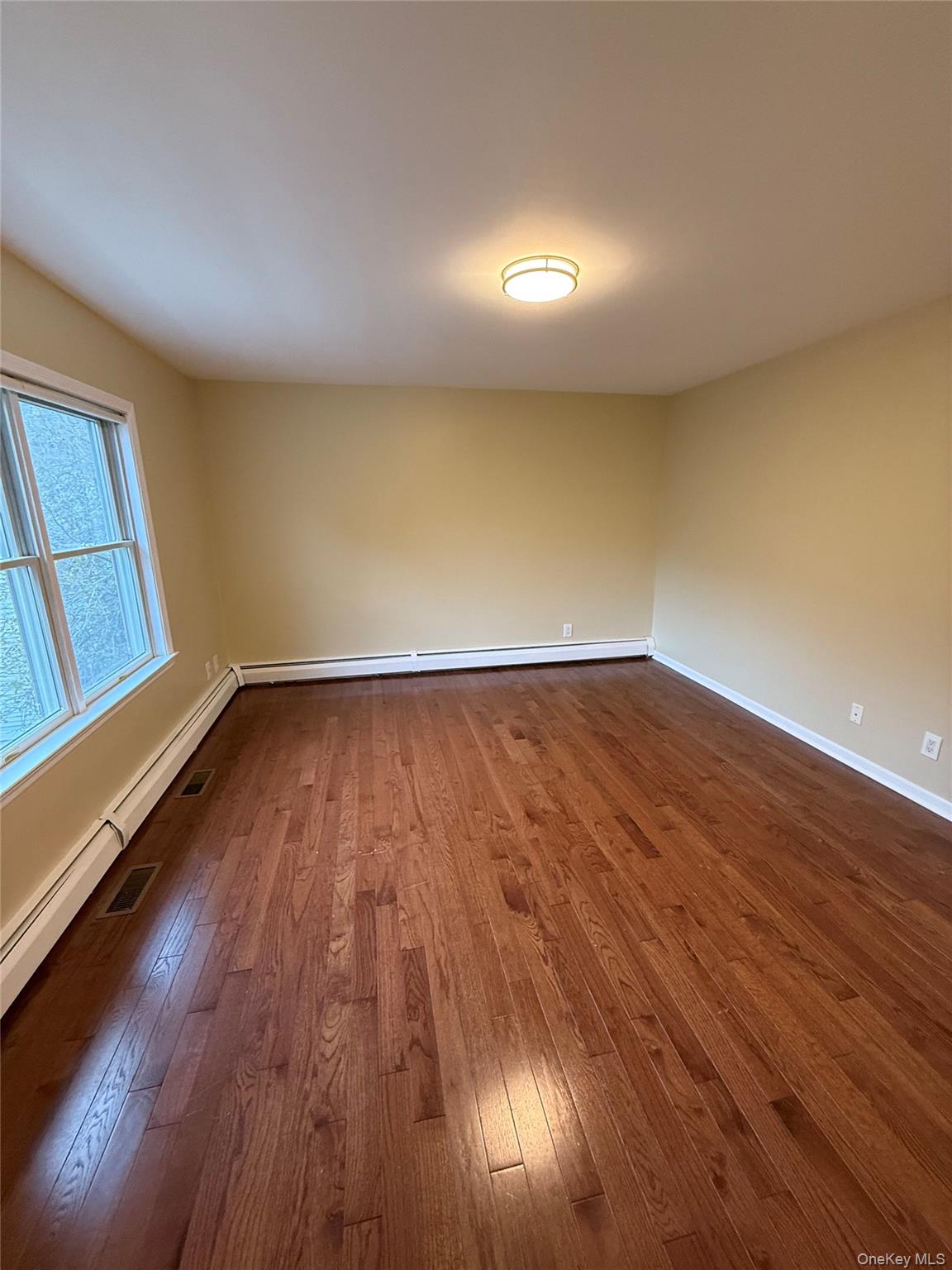 #7 photo, 114 Sterling Avenue, Harrison , NY 10528