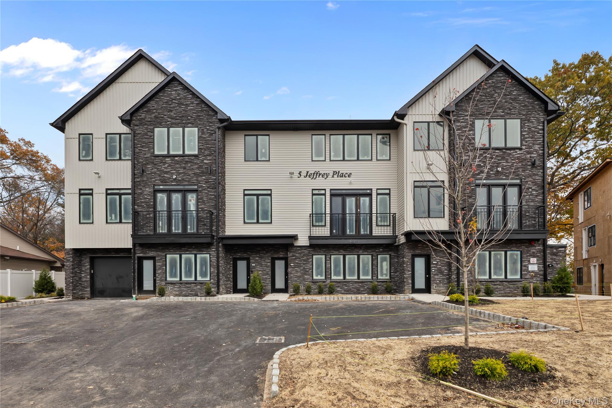 #1 photo, 5 Jeffrey Place Unit 102, Monsey , NY 10952