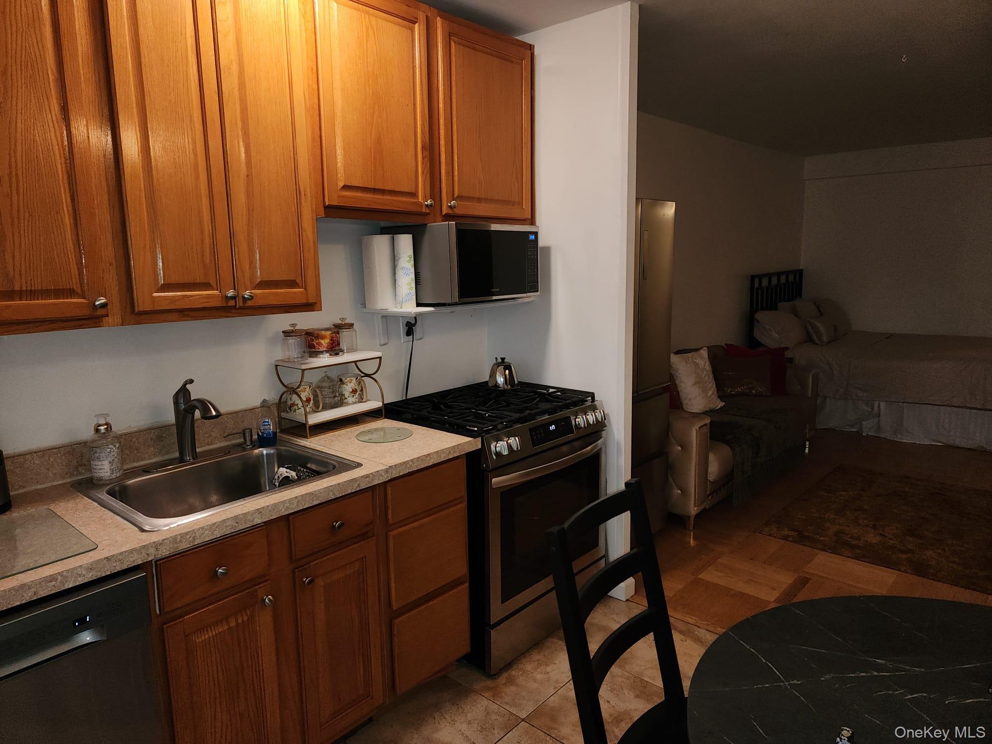 #6 photo, 61-35 98th Street, Rego Park , NY 11374