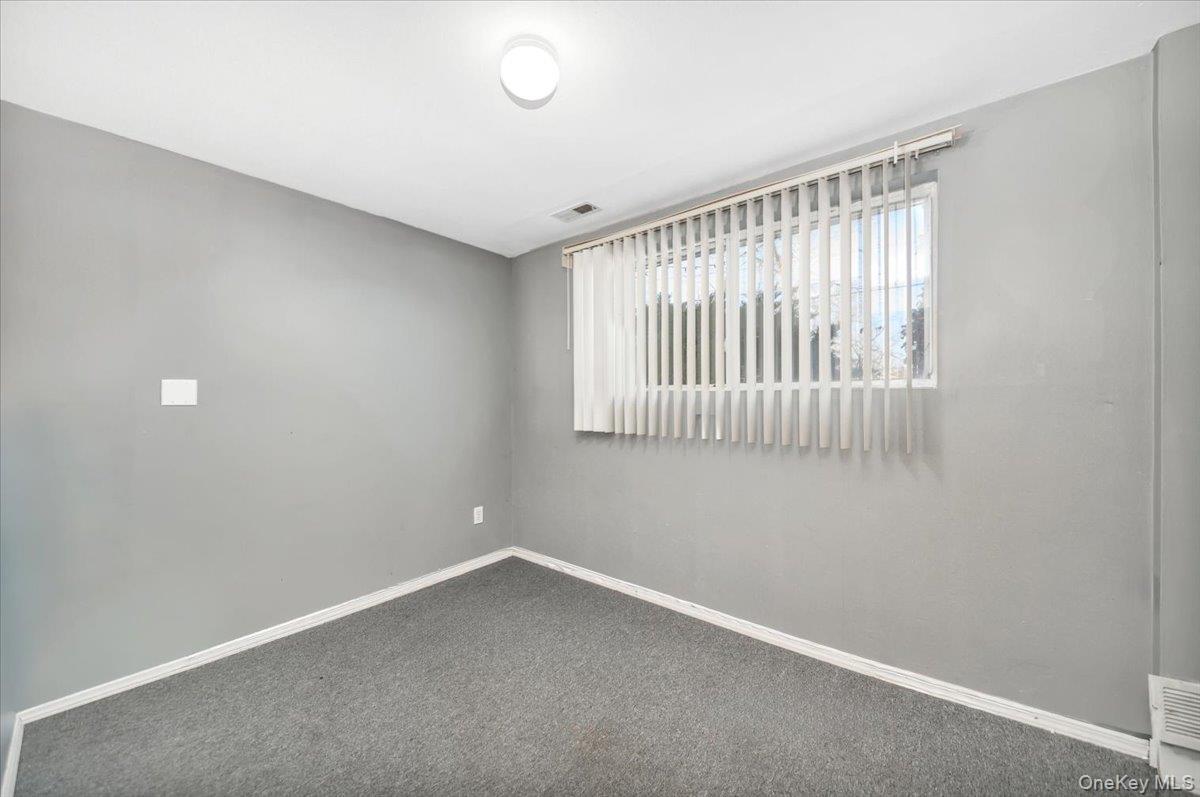 #20 photo, 19 Biscayne Drive, Selden , NY 11784