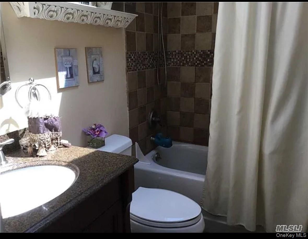 #6 photo, 19 Biscayne Drive, Selden , NY 11784