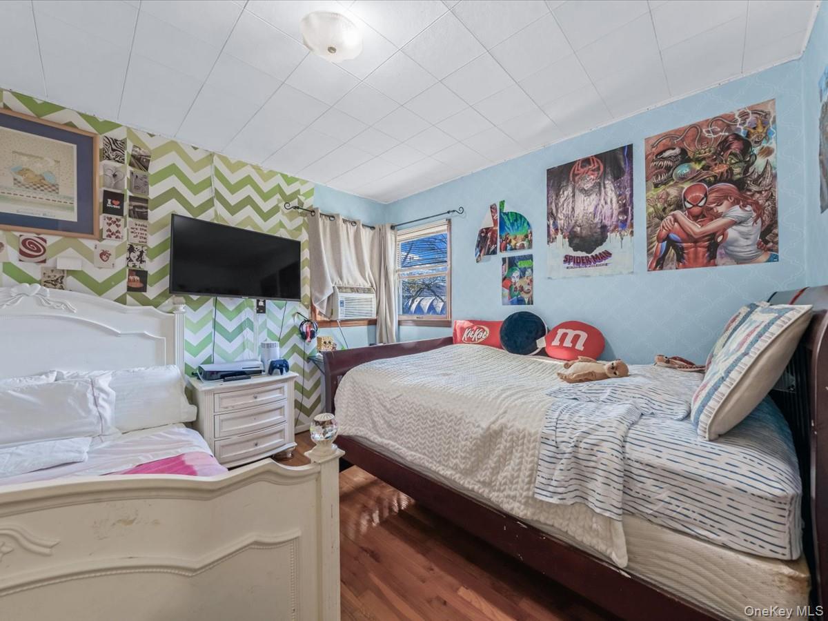 #11 photo, 205 Lenox Road, Huntington Station , NY 11746