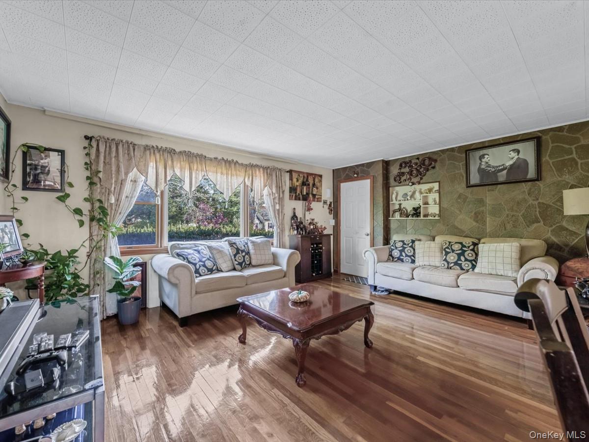 #4 photo, 205 Lenox Road, Huntington Station , NY 11746