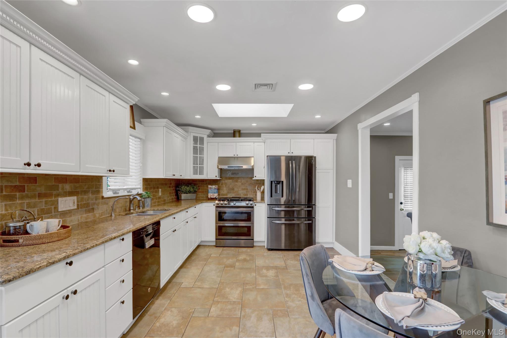 #9 photo, 1787 Madison Avenue, North Bellmore , NY 11710