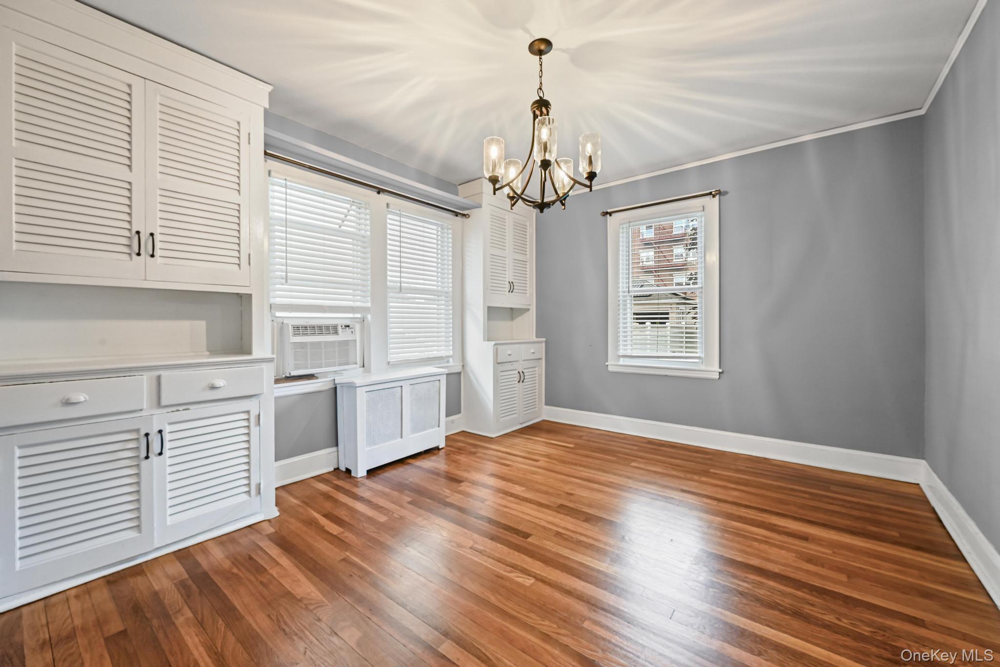 #10 photo, 30 Temple Street, Williston Park , NY 11596