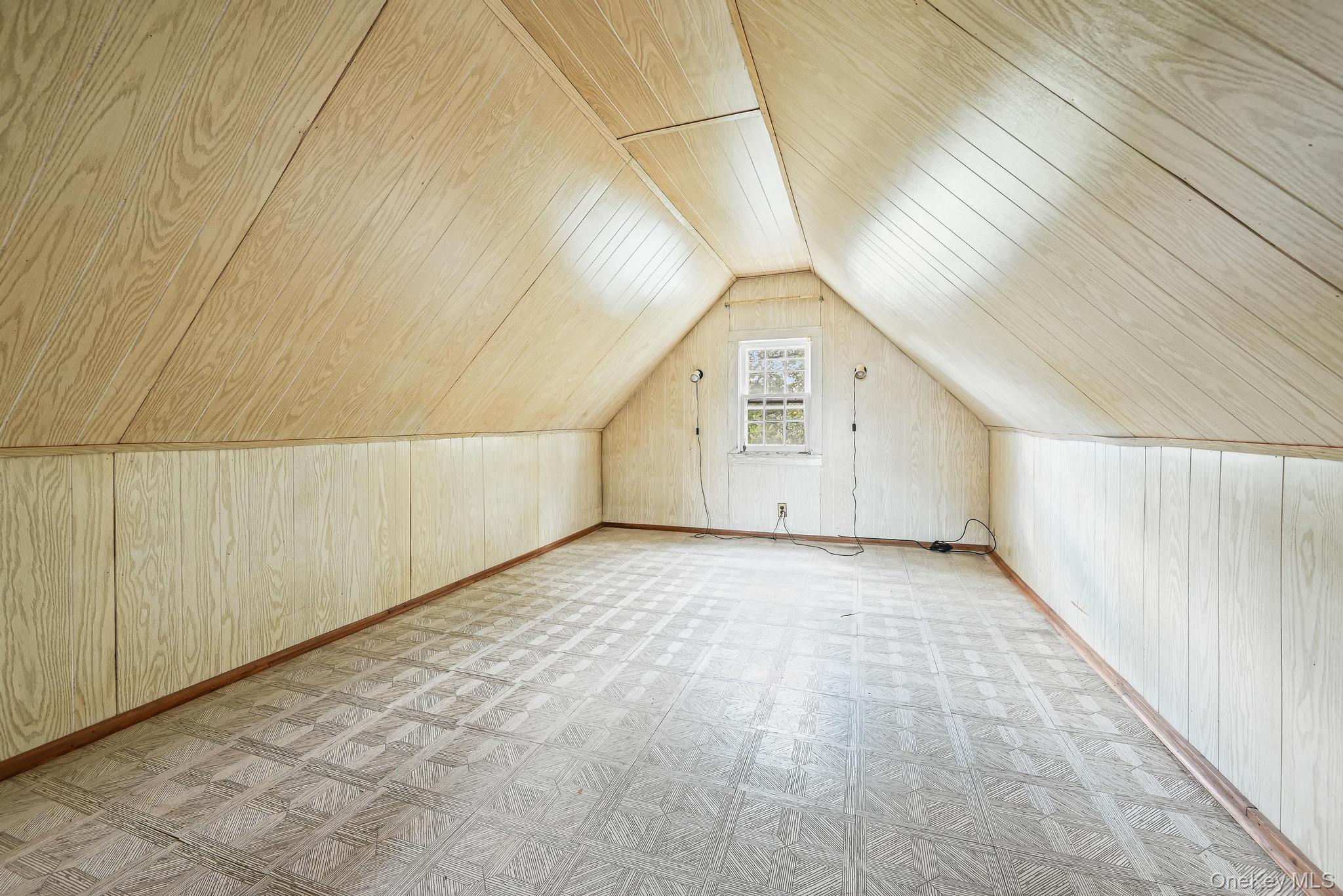 #17 photo, 30 Temple Street, Williston Park , NY 11596