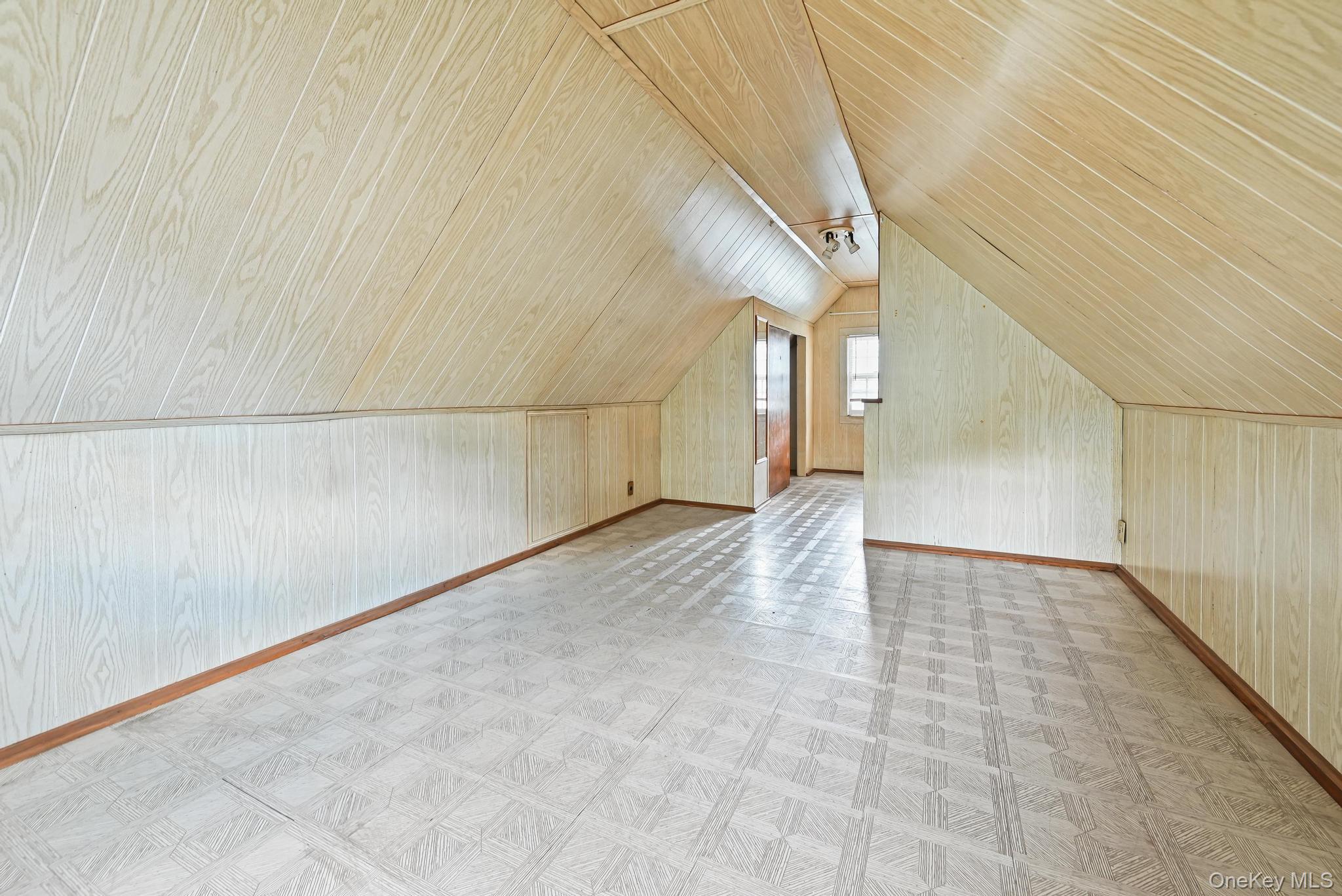 #18 photo, 30 Temple Street, Williston Park , NY 11596