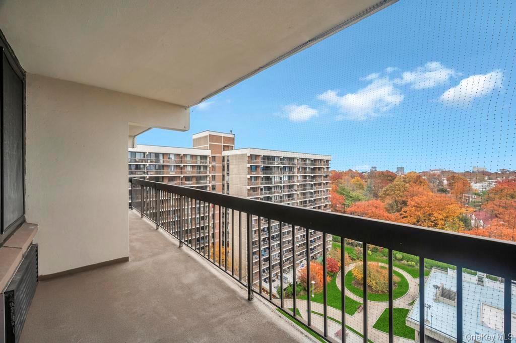 #16 photo, 15038 Union Turnpike, Kew Garden Hills , NY 11367