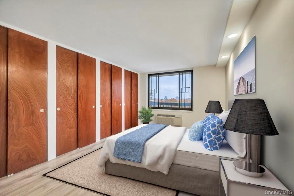 #17 photo, 15038 Union Turnpike, Kew Garden Hills , NY 11367