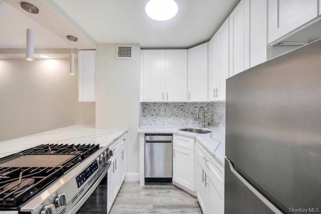 #7 photo, 15038 Union Turnpike, Kew Garden Hills , NY 11367