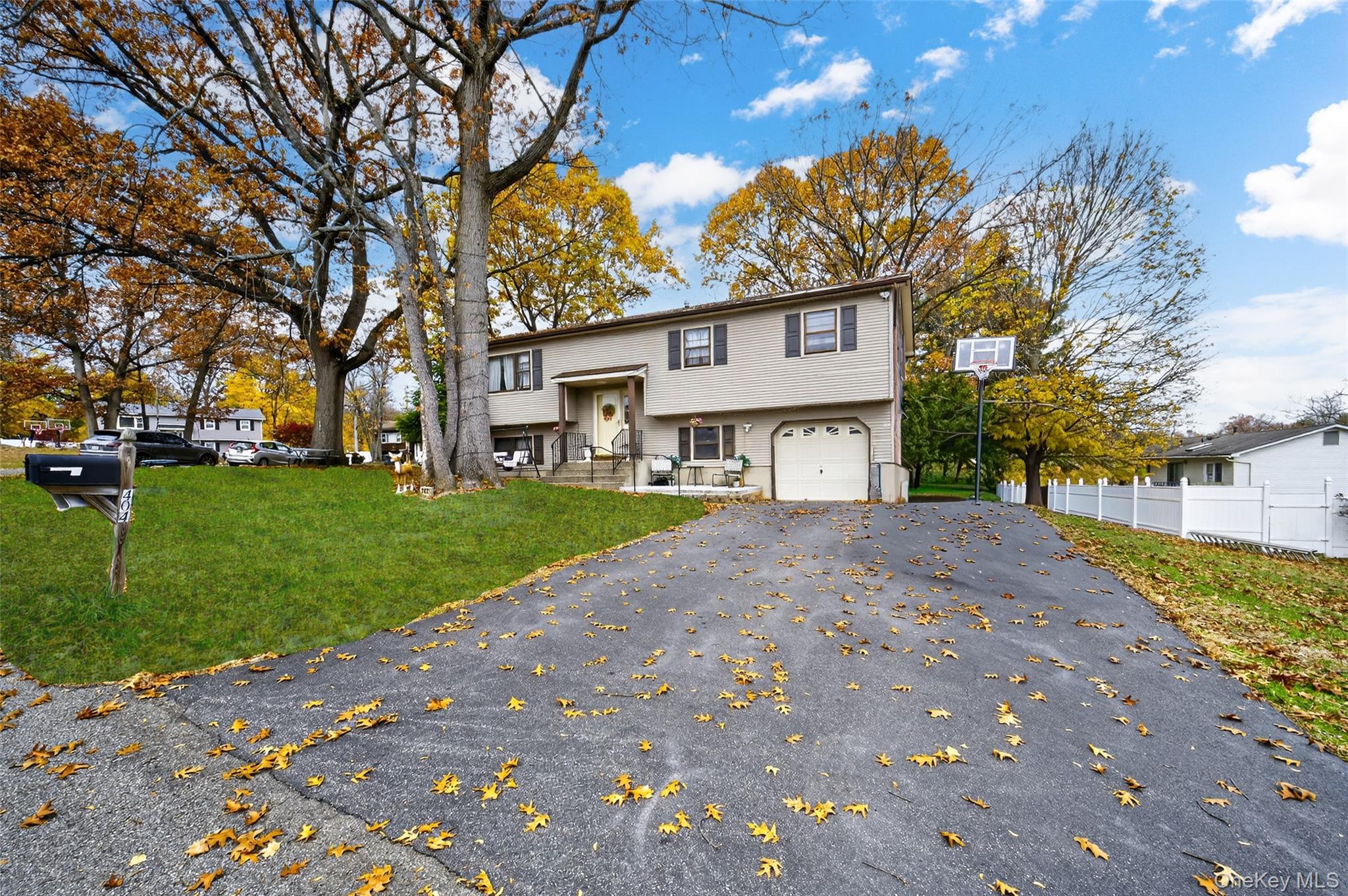 #1 photo, 404 Carlton Circle, New Windsor , NY 12553