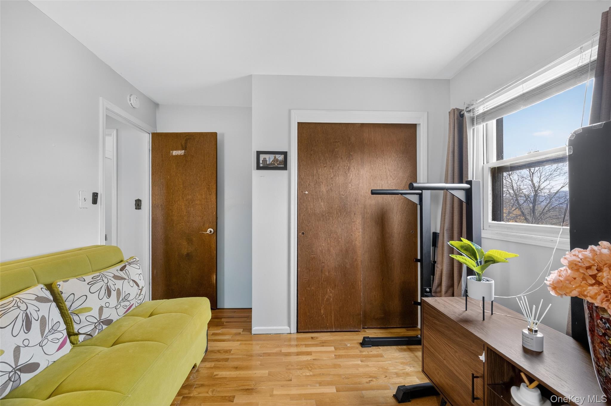 #20 photo, 404 Carlton Circle, New Windsor , NY 12553