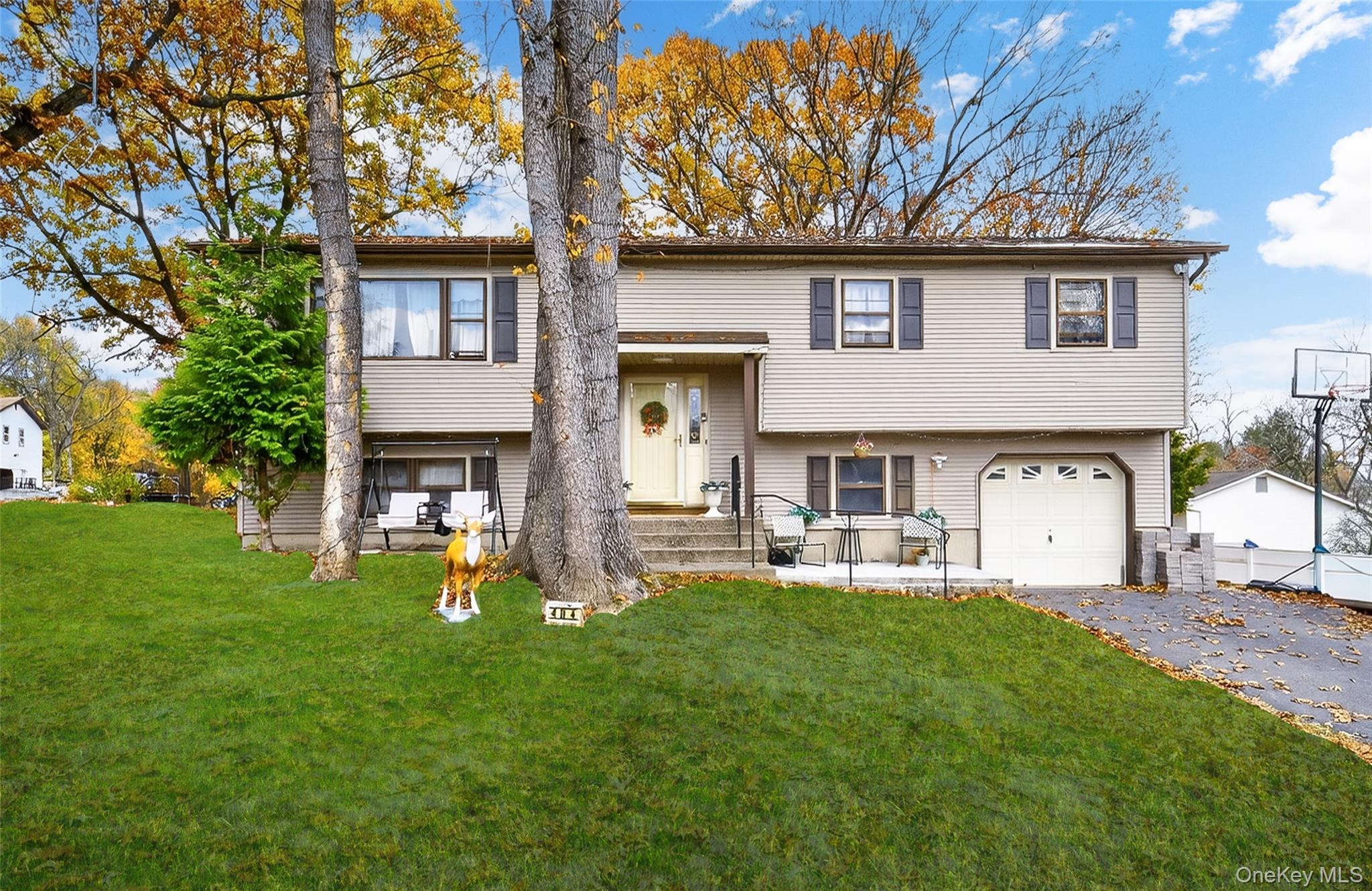 #4 photo, 404 Carlton Circle, New Windsor , NY 12553