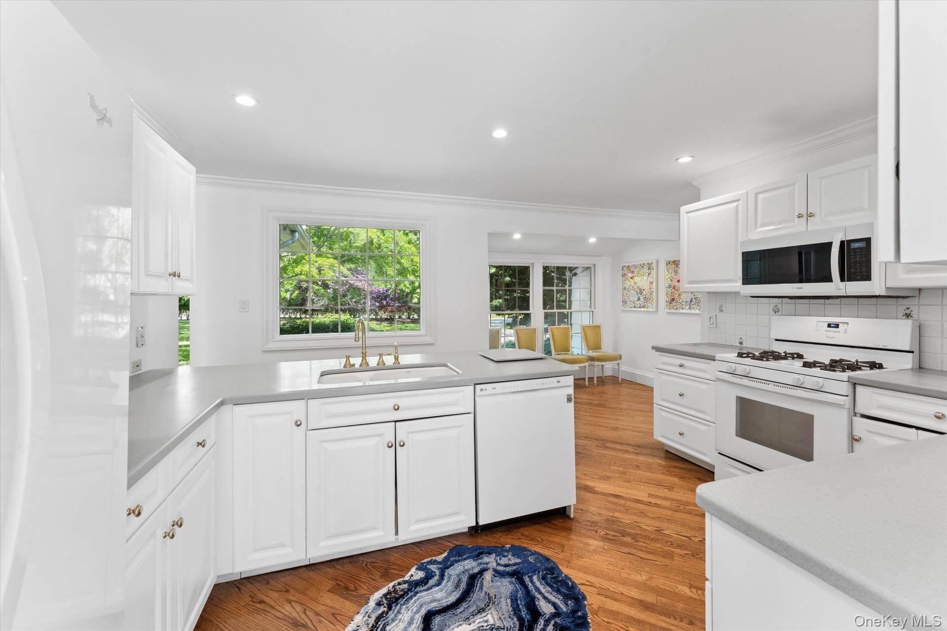 #5 photo, 129 Oneck Lane, Westhampton Beach , NY 11978