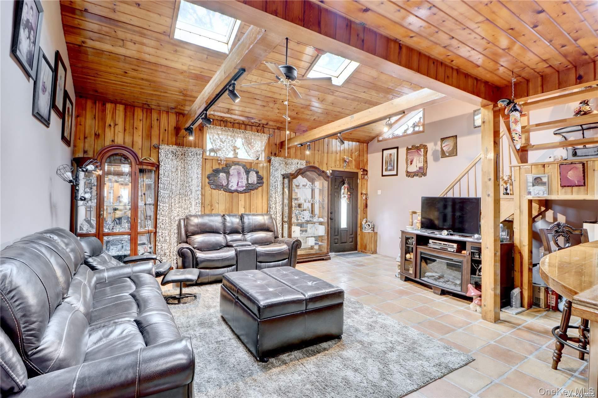 #5 photo, 338 Cold Spring Road, Syosset , NY 11791