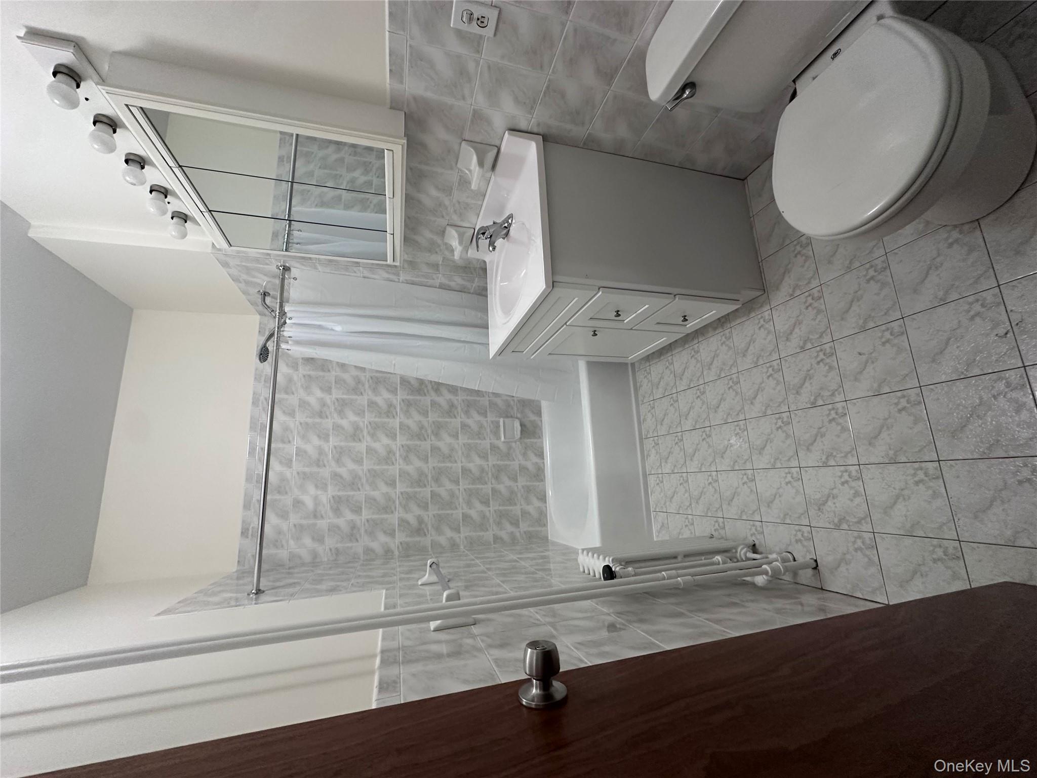 #6 photo, 1939 Gates Avenue, Ridgewood , NY 11385