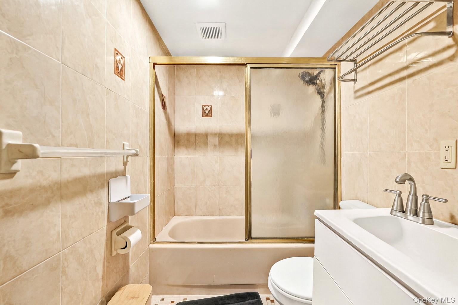 #13 photo, 12815 133rd Avenue, كوينز Ozone Park , NY 11420