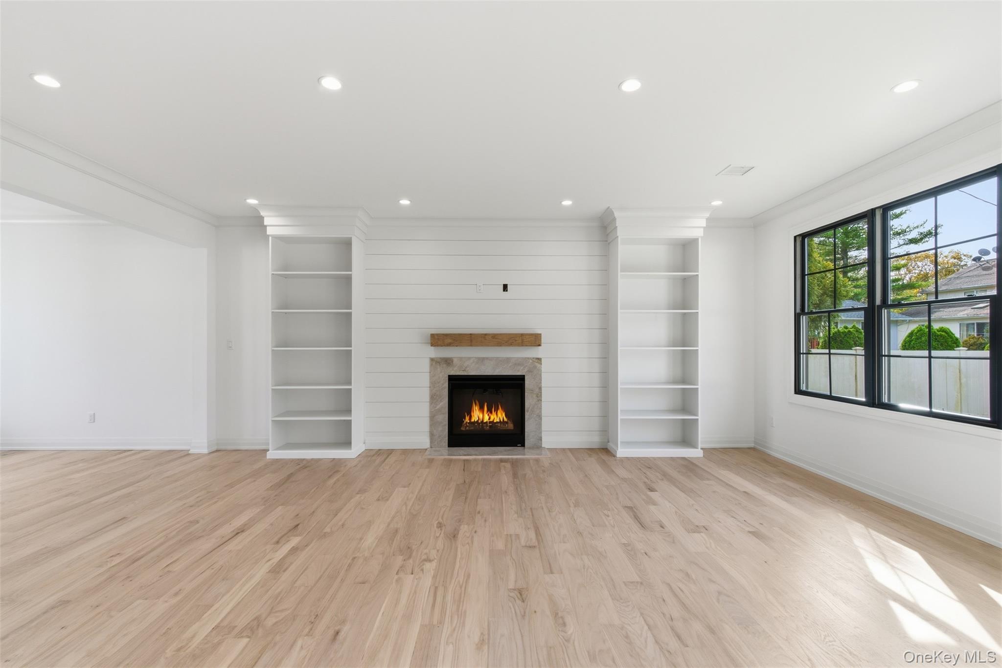 #11 photo, 16 Otsego Place, Jericho , NY 11753