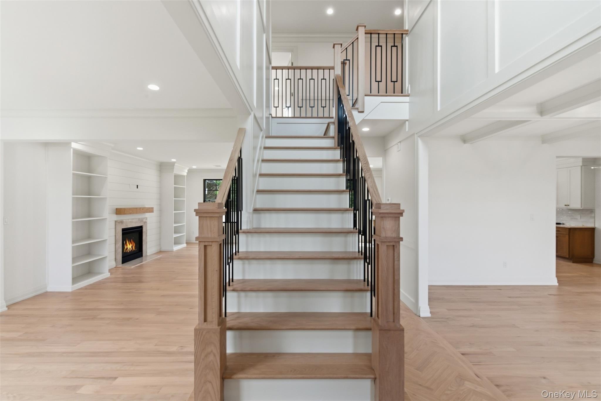 #5 photo, 16 Otsego Place, Jericho , NY 11753