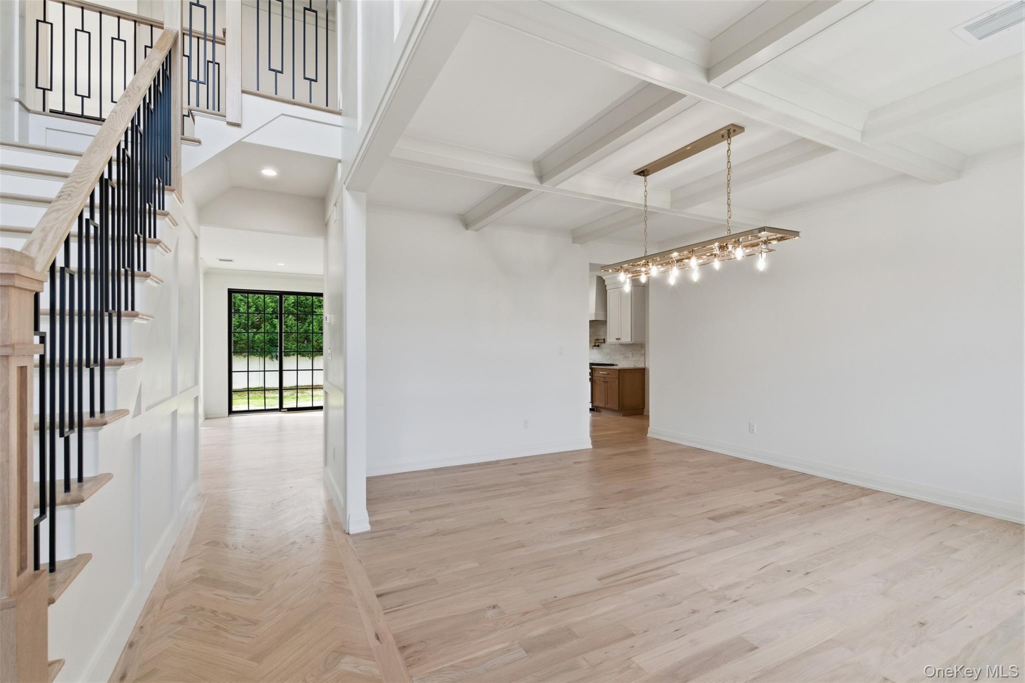 #6 photo, 16 Otsego Place, Jericho , NY 11753