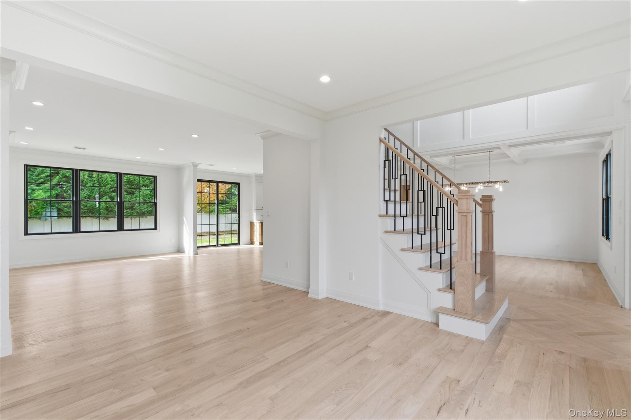 #9 photo, 16 Otsego Place, Jericho , NY 11753