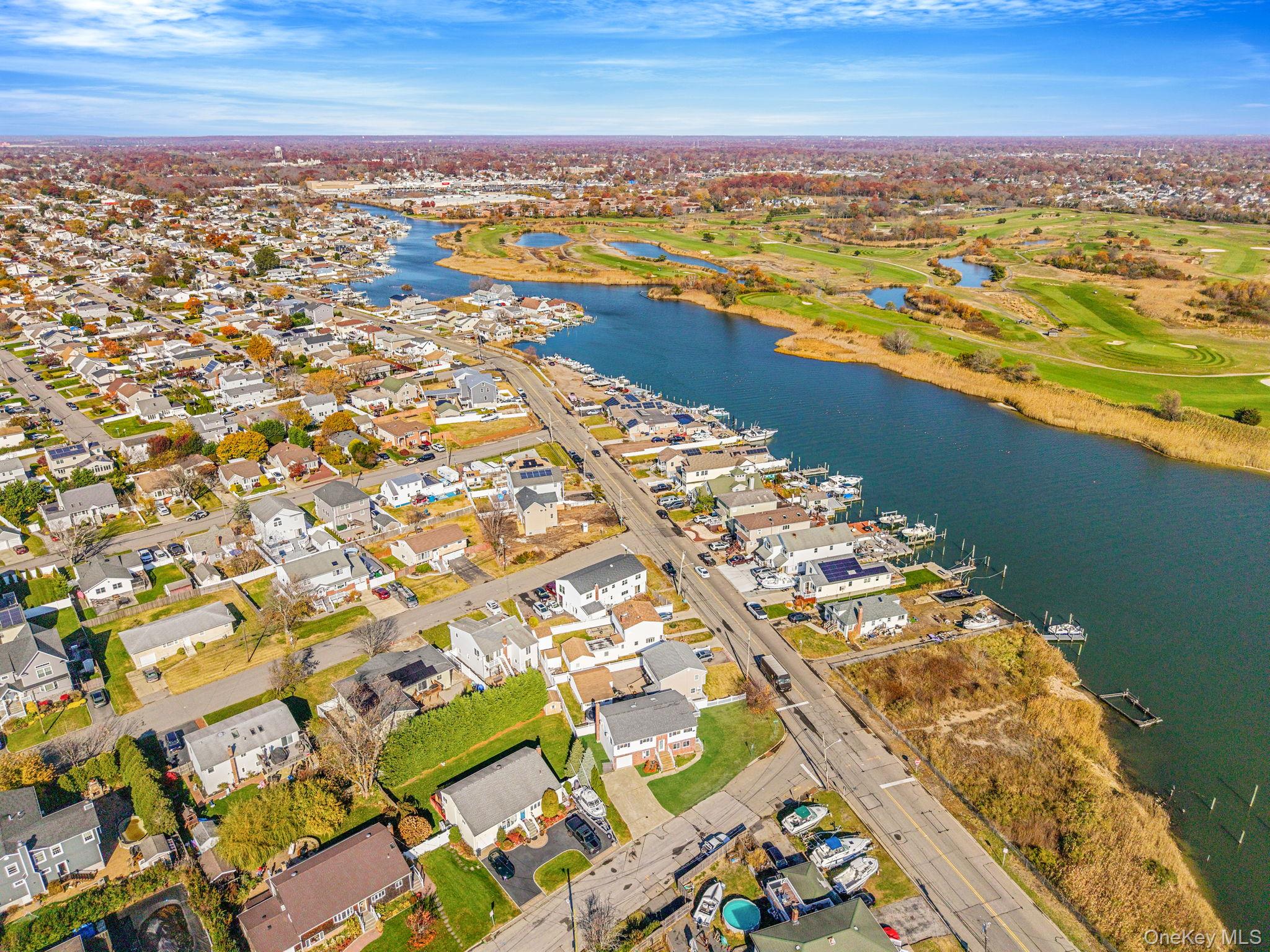 #8 photo, 4 Bay Place, Lindenhurst , NY 11757