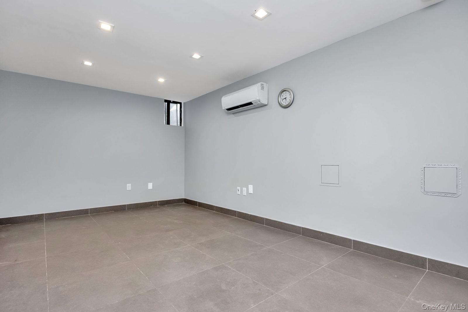 #12 photo, 72-55 60th Lane, Ridgewood , NY 11385