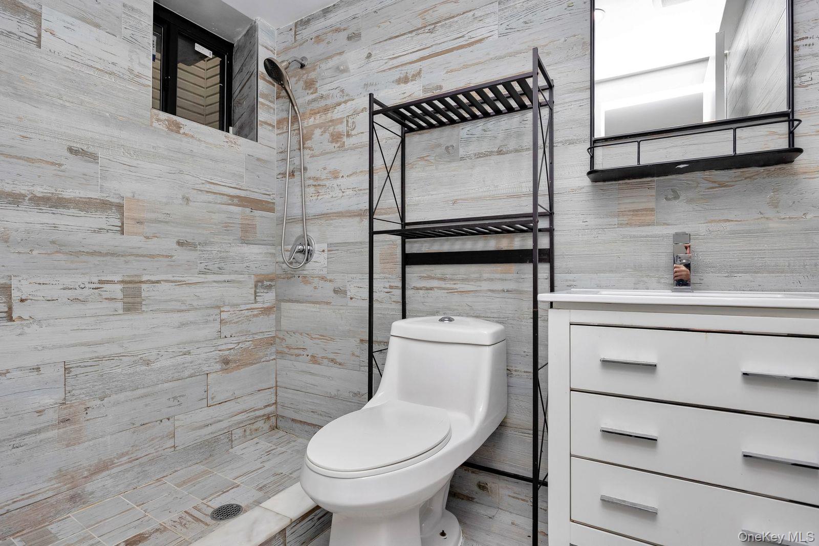 #15 photo, 72-55 60th Lane, Ridgewood , NY 11385