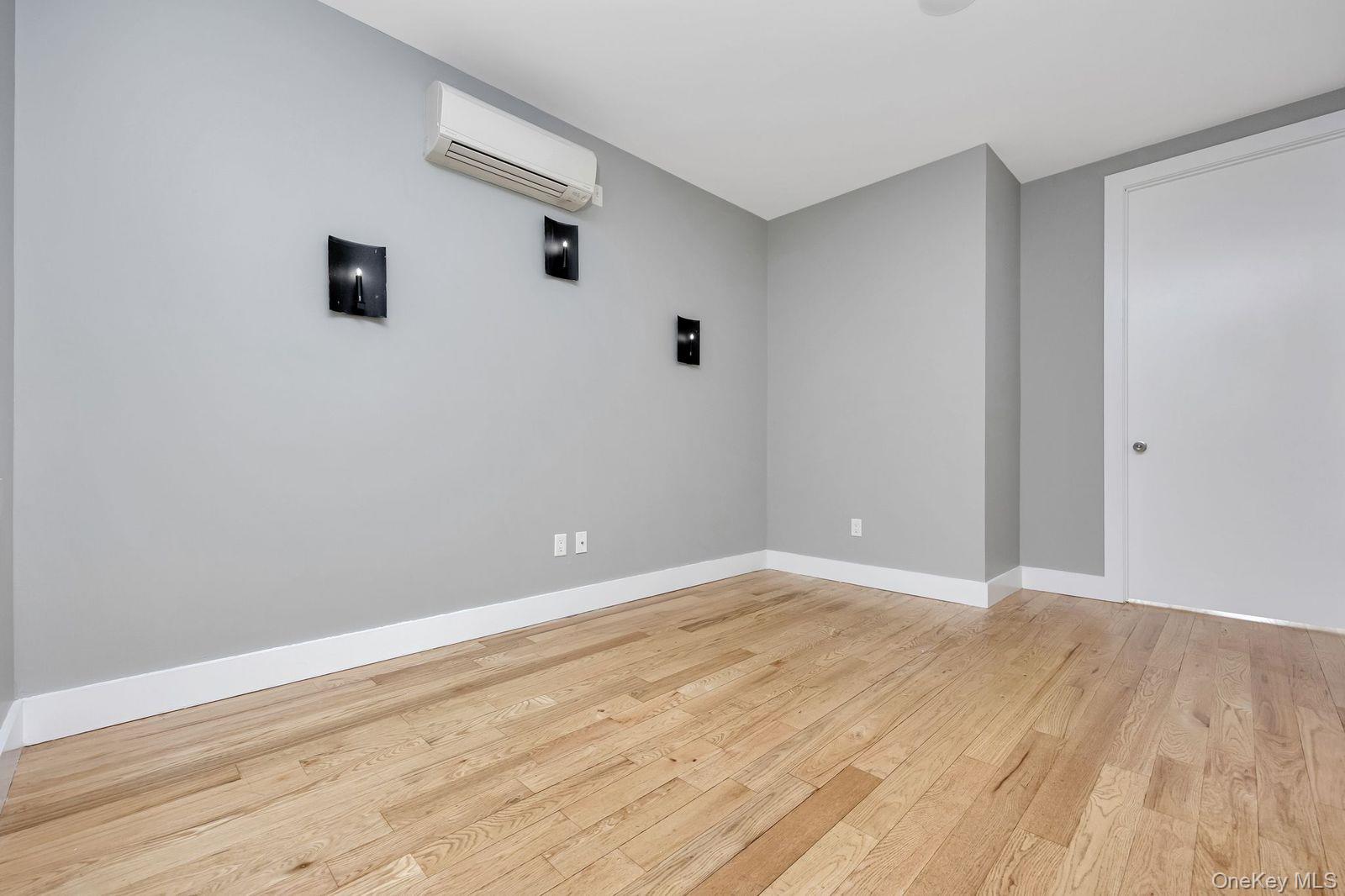 #3 photo, 72-55 60th Lane, Ridgewood , NY 11385