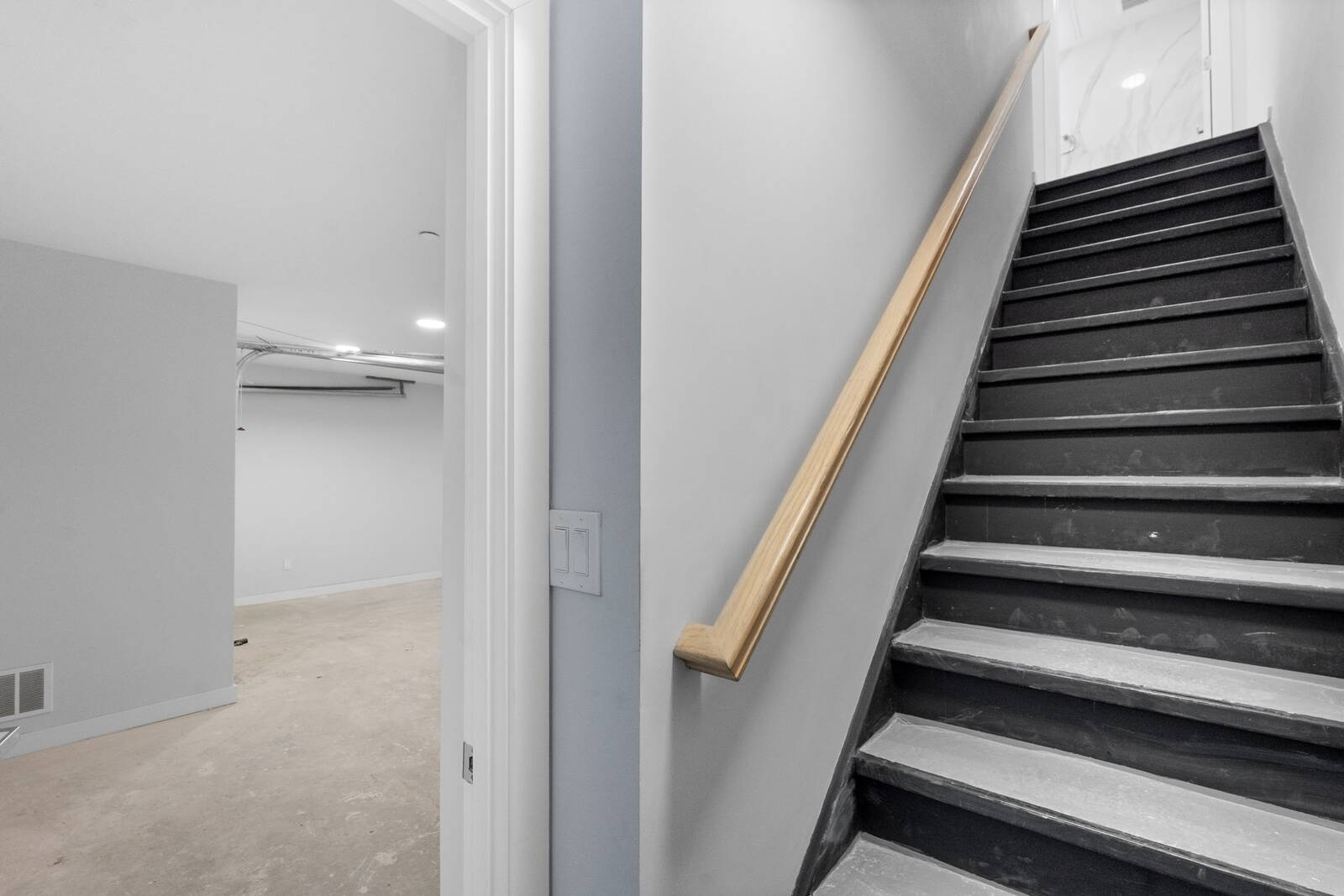 #40 photo, 33 Keen Ct, #1, Gerritsen Beach , NY 11229